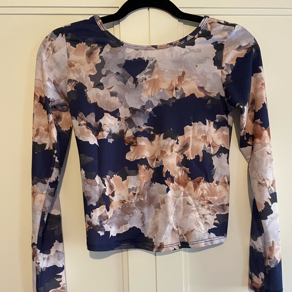 Onzie flow top - Picture 2 of 4